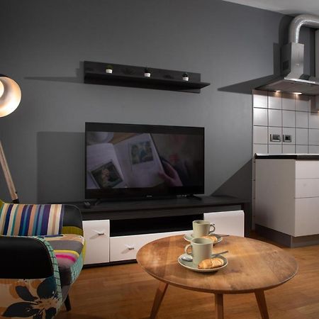 Apartment Moon โรวีน ภายนอก รูปภาพ