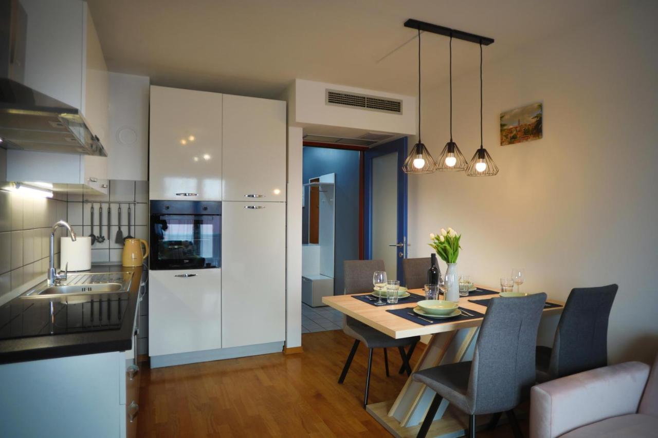 Apartment Moon โรวีน ภายนอก รูปภาพ