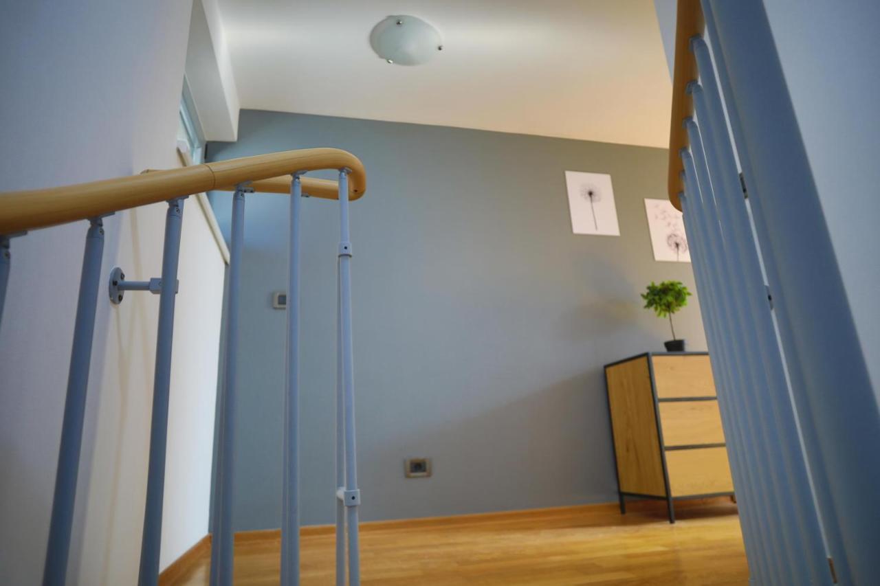 Apartment Moon โรวีน ภายนอก รูปภาพ