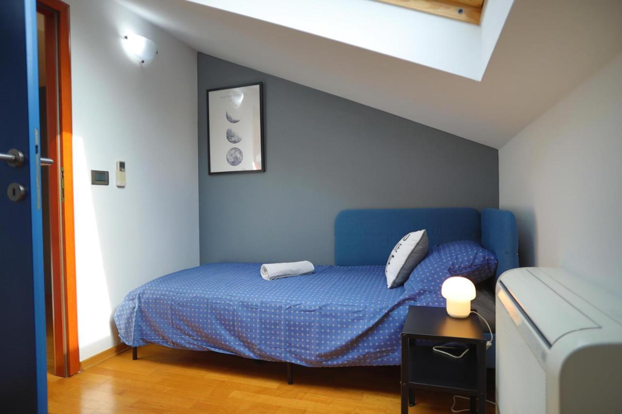 Apartment Moon โรวีน ภายนอก รูปภาพ