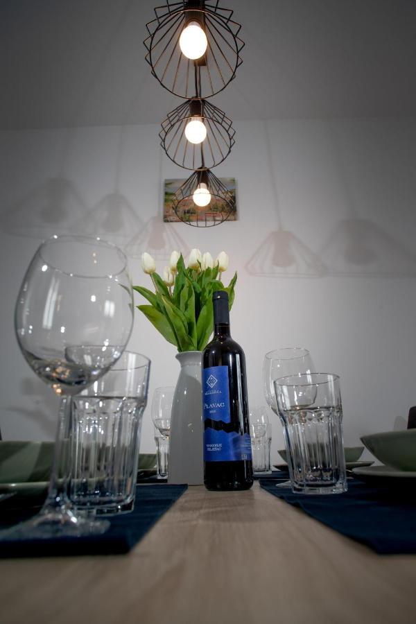 Apartment Moon โรวีน ภายนอก รูปภาพ