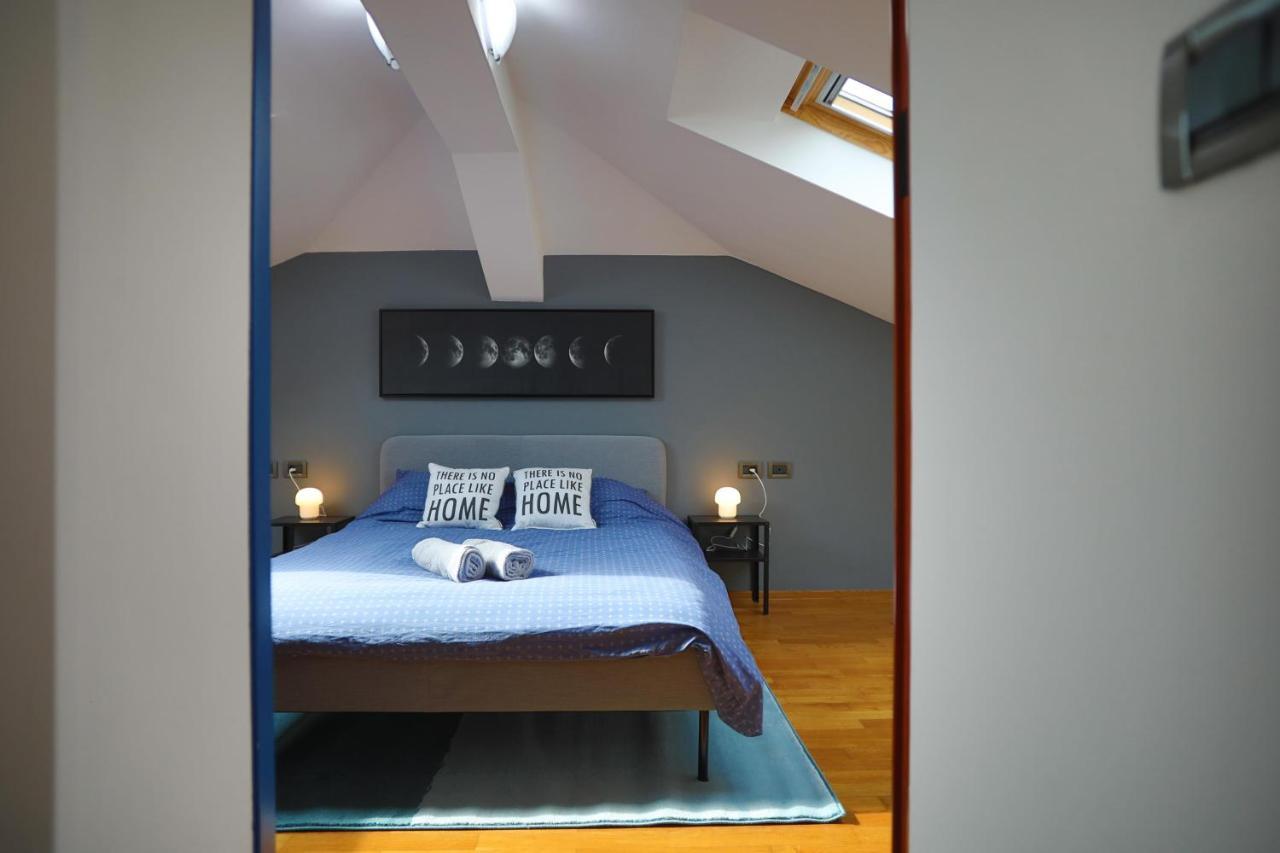 Apartment Moon โรวีน ภายนอก รูปภาพ